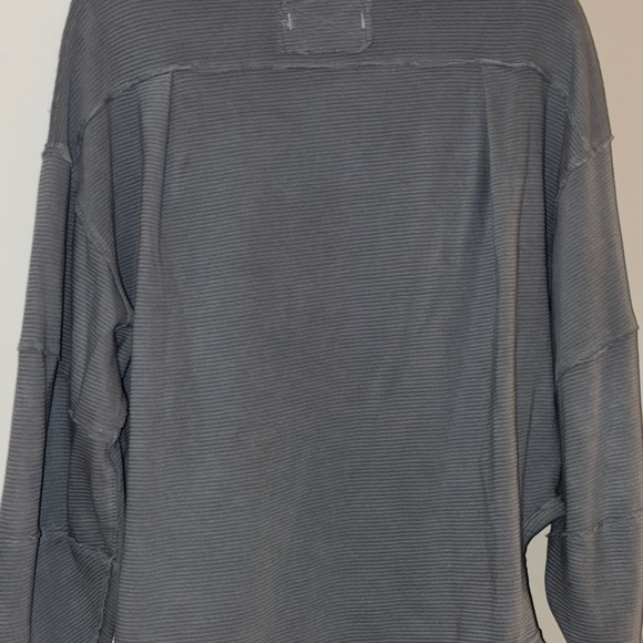 Women's Gray Ribbed Top - Picture 8 of 12